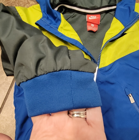 Nike Boys 4/XS Hooded Windbreaker Jacket Blue and Green Colorblock - Picture 6 of 9